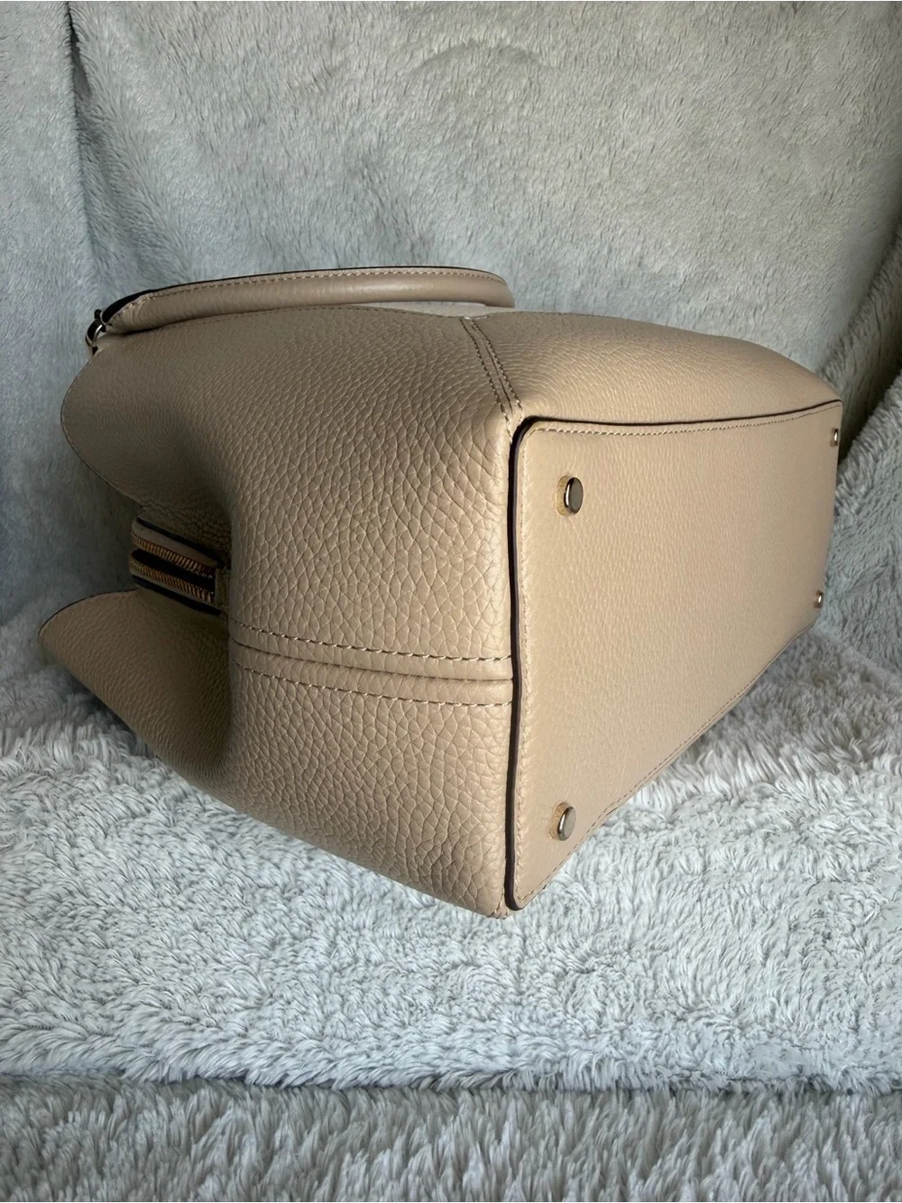 Kate Spade Two-Tone Beige & Cream Leather Shoulder Bag